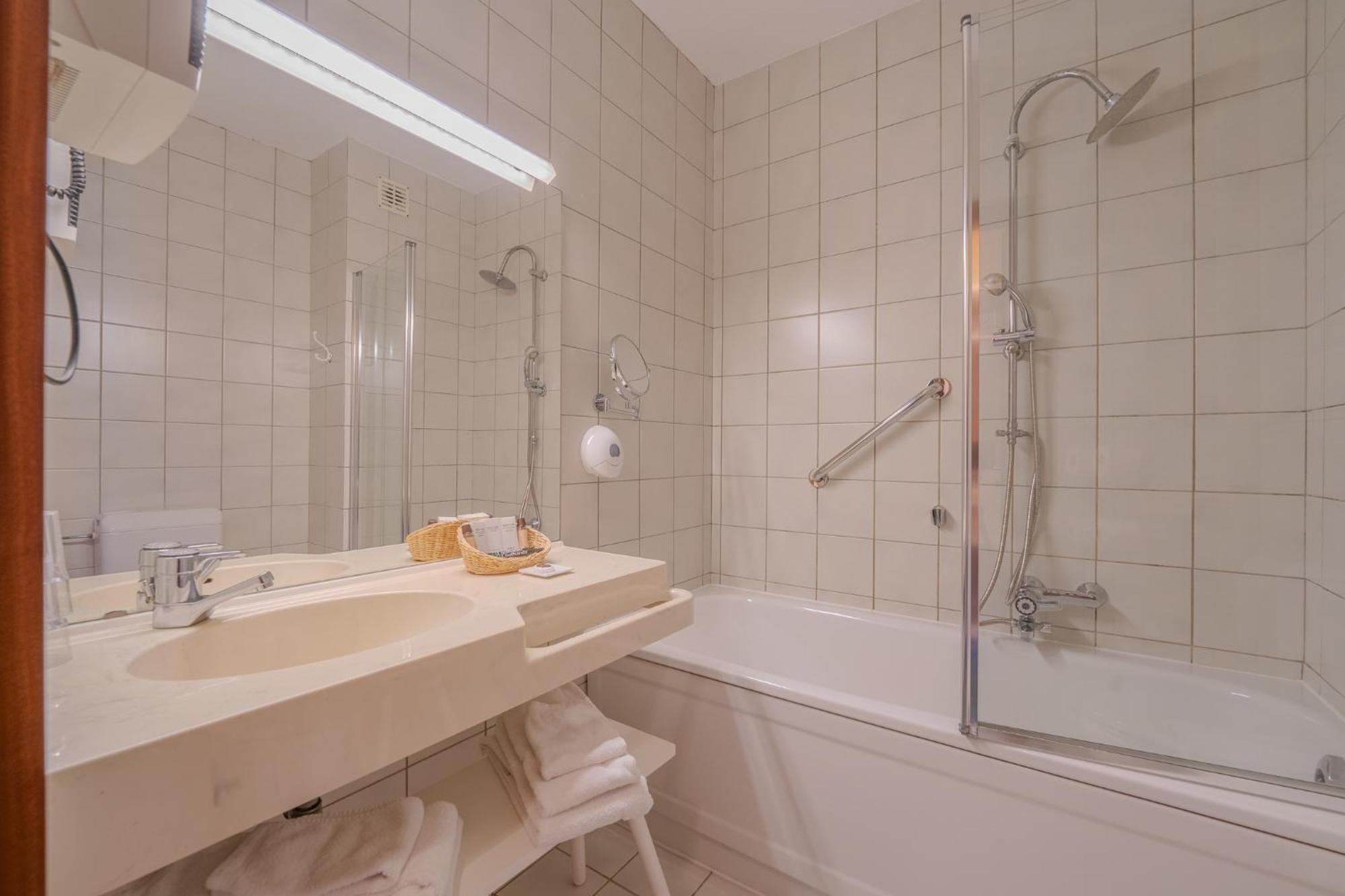 Hotel Hotleu Вем Екстер'єр фото